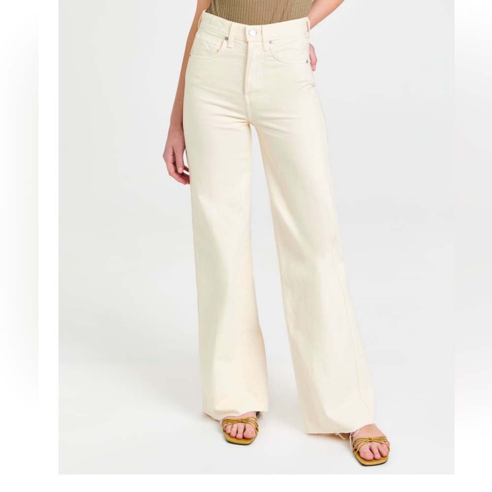 Veronica Beard Taylor Relaxed Wide Leg Jean. Ecru Size 29/8. NEW with tags.